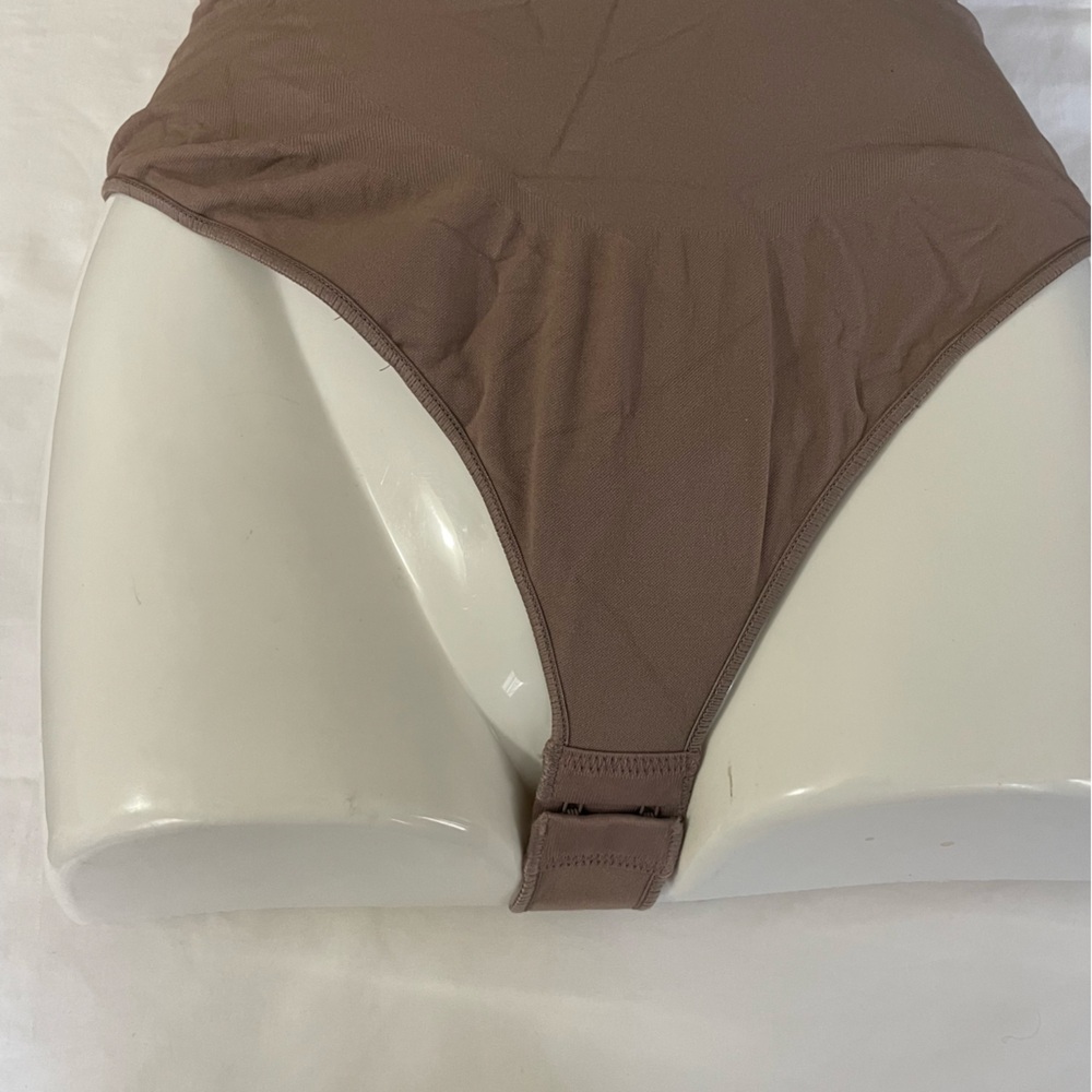 Sz L/XL Shaperx Seamless Brown Bodysuit umber - Picture 5 of 7